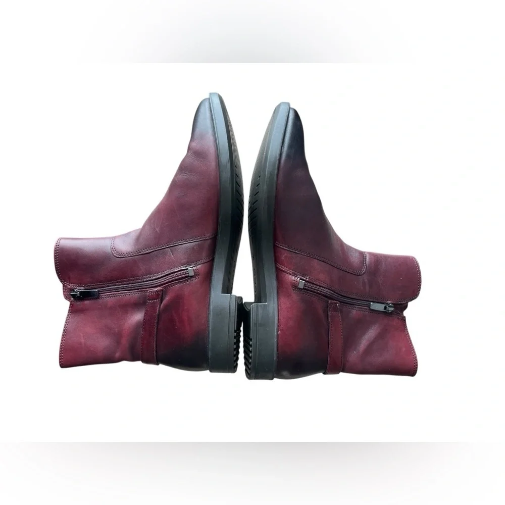 Ecco burgundy leather